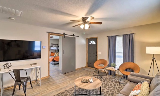 West Plains House | Historic West Plains Home: Walk to MSU + Dtwn