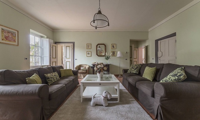 Lucca Historical Center Apartment | Historical Center With Large Terrace