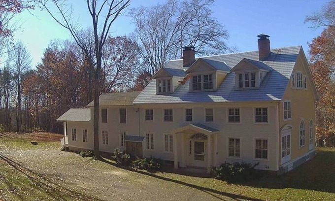 Lisbon House | Historical Country Retreat w/Chef's Kitchen