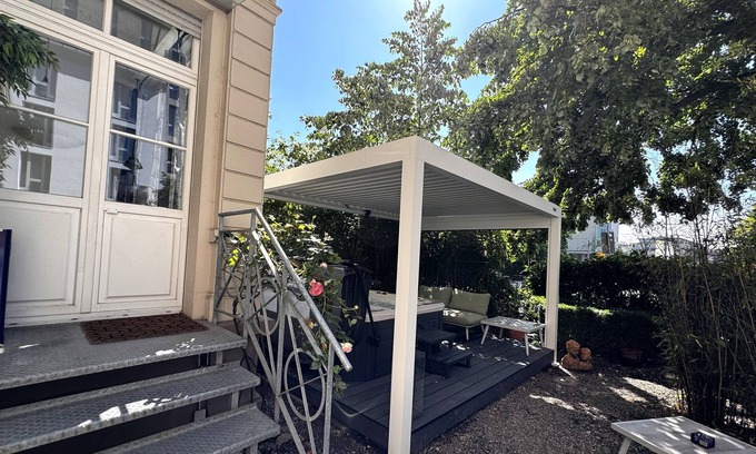 Freiburg im Breisgau Apartment | Historical Luxury Homes - Luxury family suite with terrace