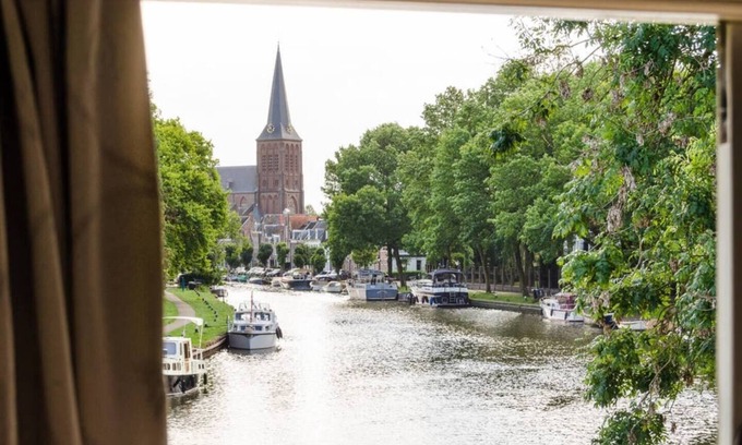Maarssen House | Historical house on river Vechtn