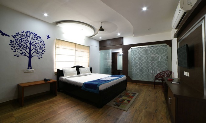 HITEC City House | Hitech Shilparamam Guest House