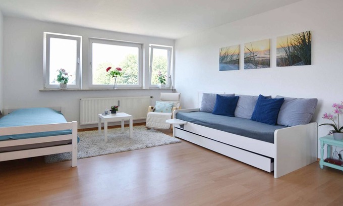 Dabringhausen Apartment | HÖ01 large apartment with dryer and washing machine