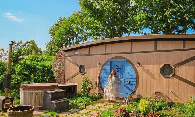 Creola House | Hobbit Inspired Fairytale Hocking Hills State Park 3 mi away Pet Friendly
