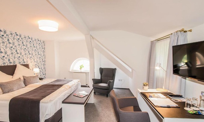 Muehltal Hotel | Hofgut Dippelshof Hotel- und Restaurant KG