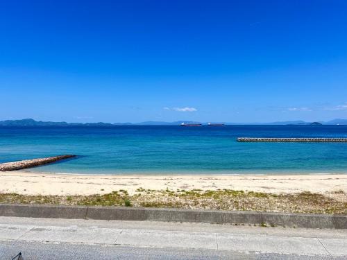 Ai Jima House | HOJO Brewing & Stays