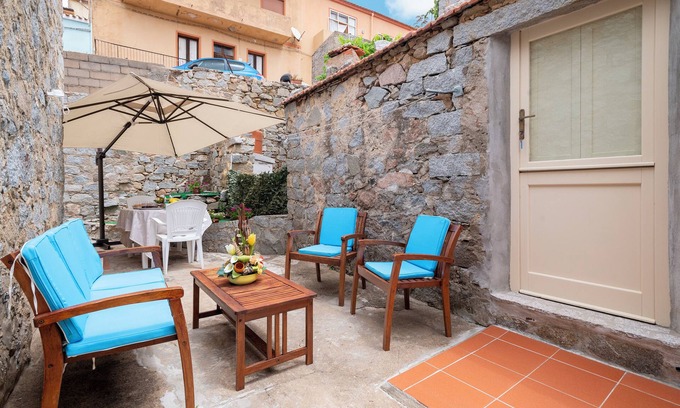 Trinita d'Agultu House | Holiday Home 'Pippa’s House' with Private Terrace and Balcony