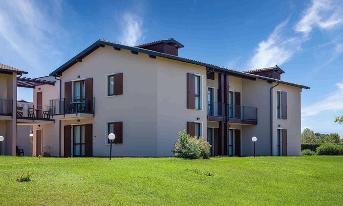 Peschiera del Garda Apartment | Holiday apartment with outdoor pool and children's entertainment in a great residence