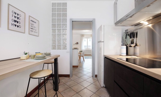 Mandello del Lario Apartment | Holiday Apartment "Maddy's House" with Wi-Fi & Air Conditioning