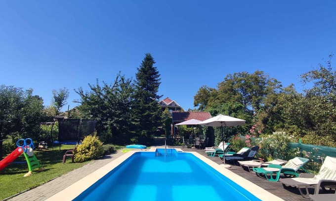 Balatonfoldvar Apartment | Holiday apartment with pool and playground