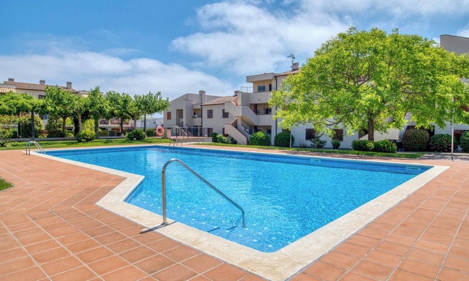 Calonge Apartment | Holiday Apartment "A Sant Antoni de Calonge" with Pool, Wi-Fi, Garden & Terrace