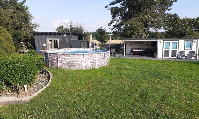 Moehnesee Apartment | Holiday Apartment 'Auszeit Am See' with Shared Pool, Shared Terrace and Wi-Fi
