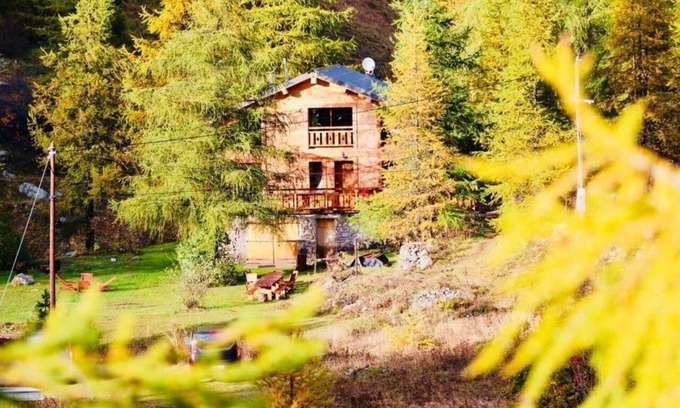 Belvedere Apartment | Holiday Apartment "Gte T3 Le Balarino - Mercantour1" with Mountain View, Shared Garden & Wi-Fi