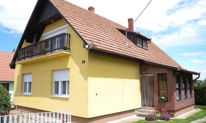Balatonbereny Apartment | Holiday apartment with comfortable rooms, internet and barbecue