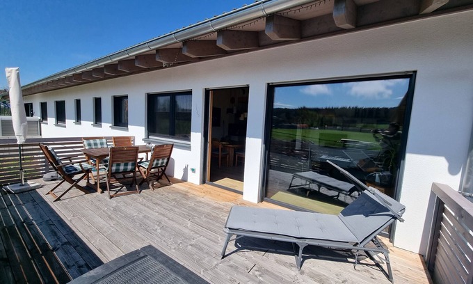 Dietingen Apartment | Holiday Apartment "Hubertus" with Balcony & Wi-Fi