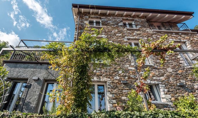 Santa Maria - Rezzonico Cottage | Holiday Apartment "Lifestyle Landhaus" with Wi-Fi