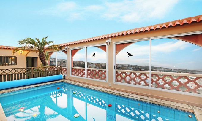 Tejina Apartment | Holiday Apartment "Petite Paradise" with Terrace & Wi-Fi