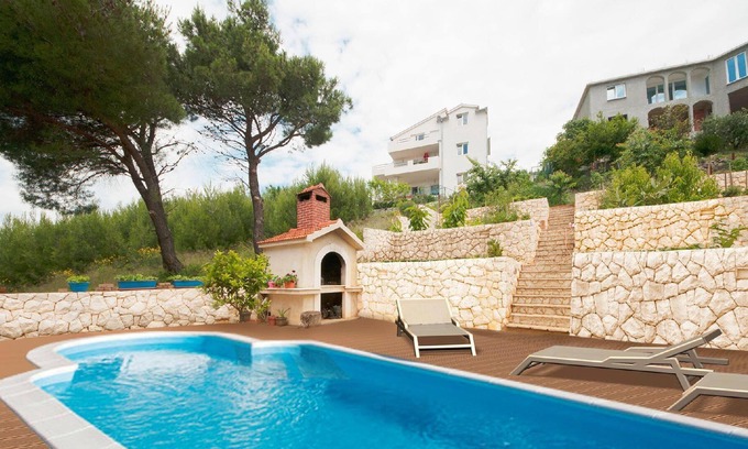 Kamen Apartment | Holiday apartment Split for 1 - 8 persons with 3 bedrooms - Twin house