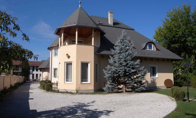 Gyenesdias Apartment | Holiday apartment with internet, grill and pavilion