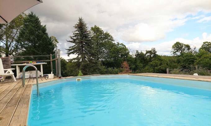 Les Salles Lavauguyon Cottage | Holiday Home in Haute-Vienne near Nature Park