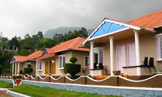 Chinnakanal Resort | Holiday Heaven Munnar