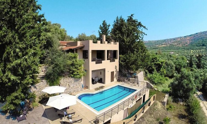 Apokoronas House | Holiday home with pool