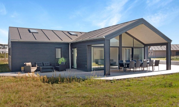 Lokken House | Holiday home, 950m from sea