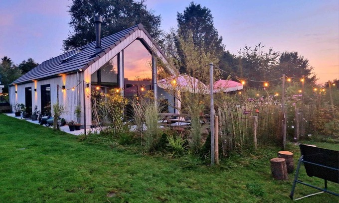 Municipality of Sint-Michielsgestel House | Holiday home Buuf near 's-Hertogenbosch