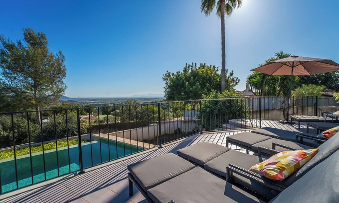 Campanet House | Holiday Home 'Casita Toni' with Sea View, Wi-Fi and Air Conditioning