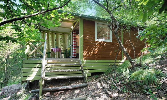 Casarza Ligure House | Holiday Home 'Chalet Nel Bosco' with Sea View, Shared Pool and Wi-Fi