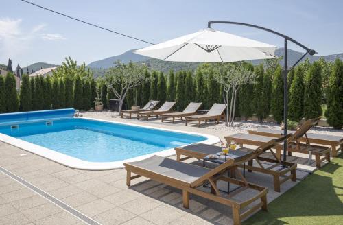 Gata House | Holiday Home EB with Heated Pool