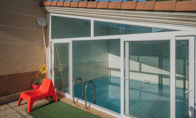 San Millan de Lara House | Holiday Home 'San Pelayo' with Mountain View, Shared Pool and Private Terrace