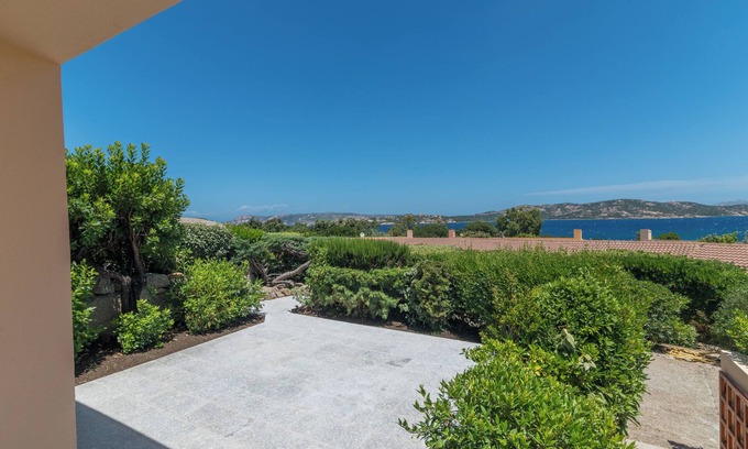 Palau House | Holiday Home House Punta Nera close to the Beach with Sea View & Garden