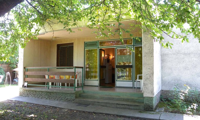 Szantod House | Holiday home in a popular area of Szántód with internet