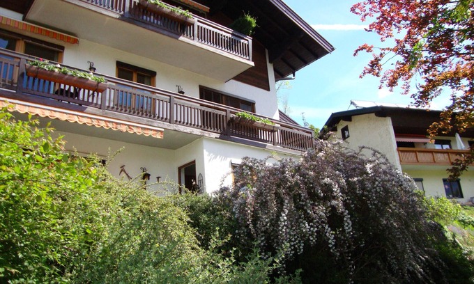 Golling an der Salzach Apartment | Holiday home in a sunny location