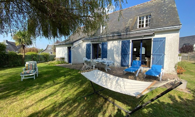 Damgan House | Holiday Home in Damgan near Sandy Beaches