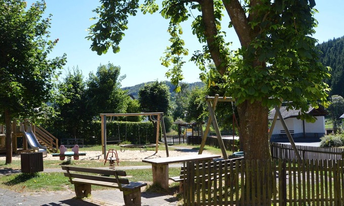 Densborn House | Holiday home in Densborn with garden