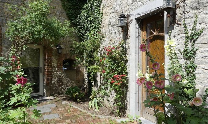 Longueville House | Holiday Home in Longueville near Forest