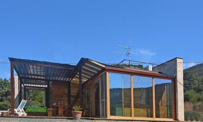 Magazzini House | Holiday Home in Magazzini near the Beach