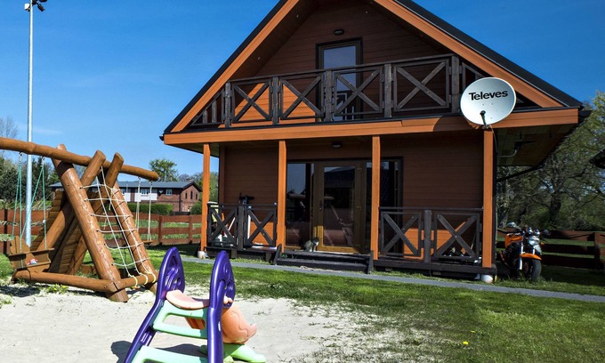 Mielno House | Holiday Home in Mielno near Lake Jamno