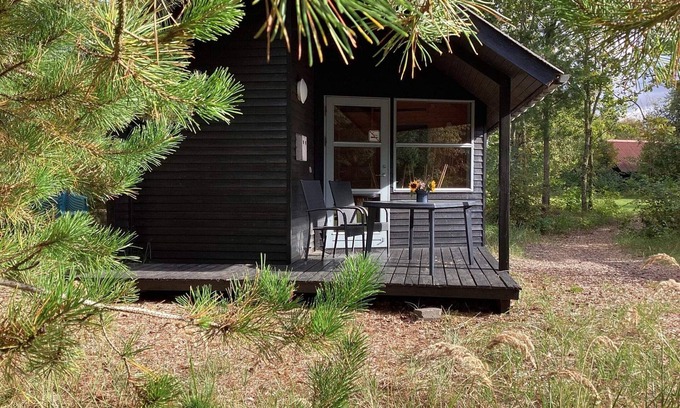 Rødhus House | Holiday Home in Pandrup With Shared Bathroom