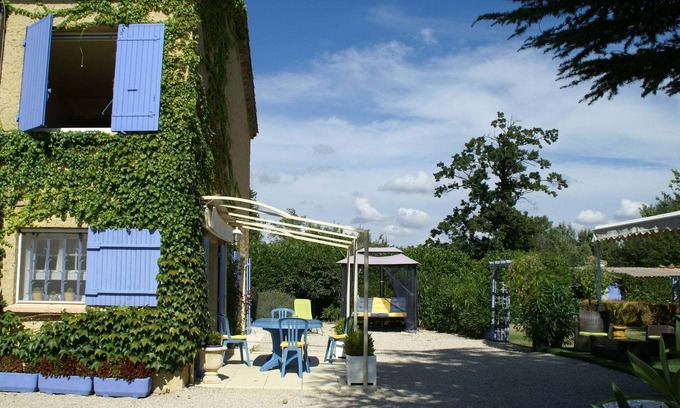 Piolenc House | Holiday Home in Piolenc near Roman Orange