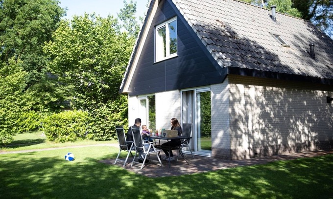 Municipality of Scherpenzeel House | Holiday Home in Scherpenzeel near Nature Park