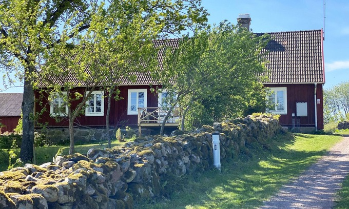 Broby Ski Chalet | Holiday home in scenic Broby | SE01067