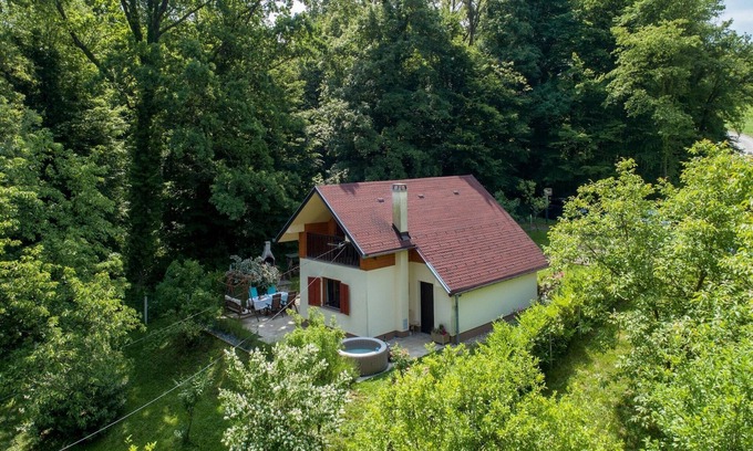 Sveti Kriz House | Holiday Home in Sveti Križ near Terme Tuhelj