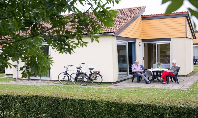 Zevenhuizen House | Holiday Home in Zevenhuizen with Sauna
