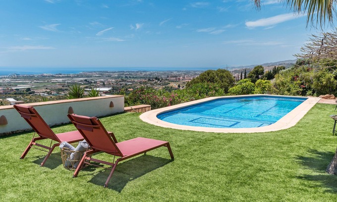 Motril House | Holiday Home 'La Haima' with Sea View, Wi-Fi and Air Conditioning