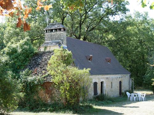Jayac House | Holiday Home Le Petit Gîte by Interhome