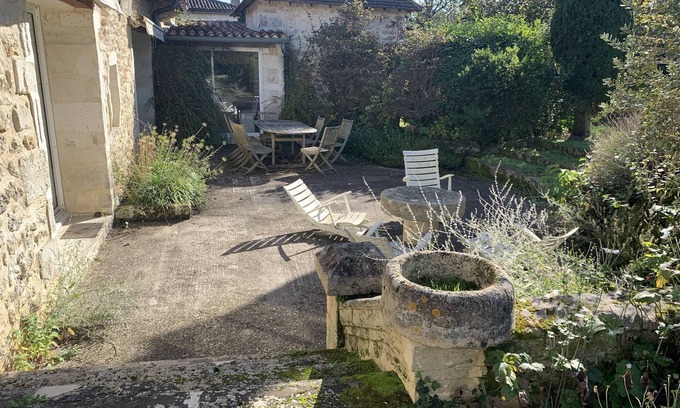 Trois-Palis House | Holiday Home 'Maison Angoulême' with Private Terrace, Private Garden and Wi-Fi