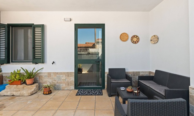 San Vero Milis House | Holiday Home 'Marcello' with Mountain View, Private Terrace and Air Conditioning